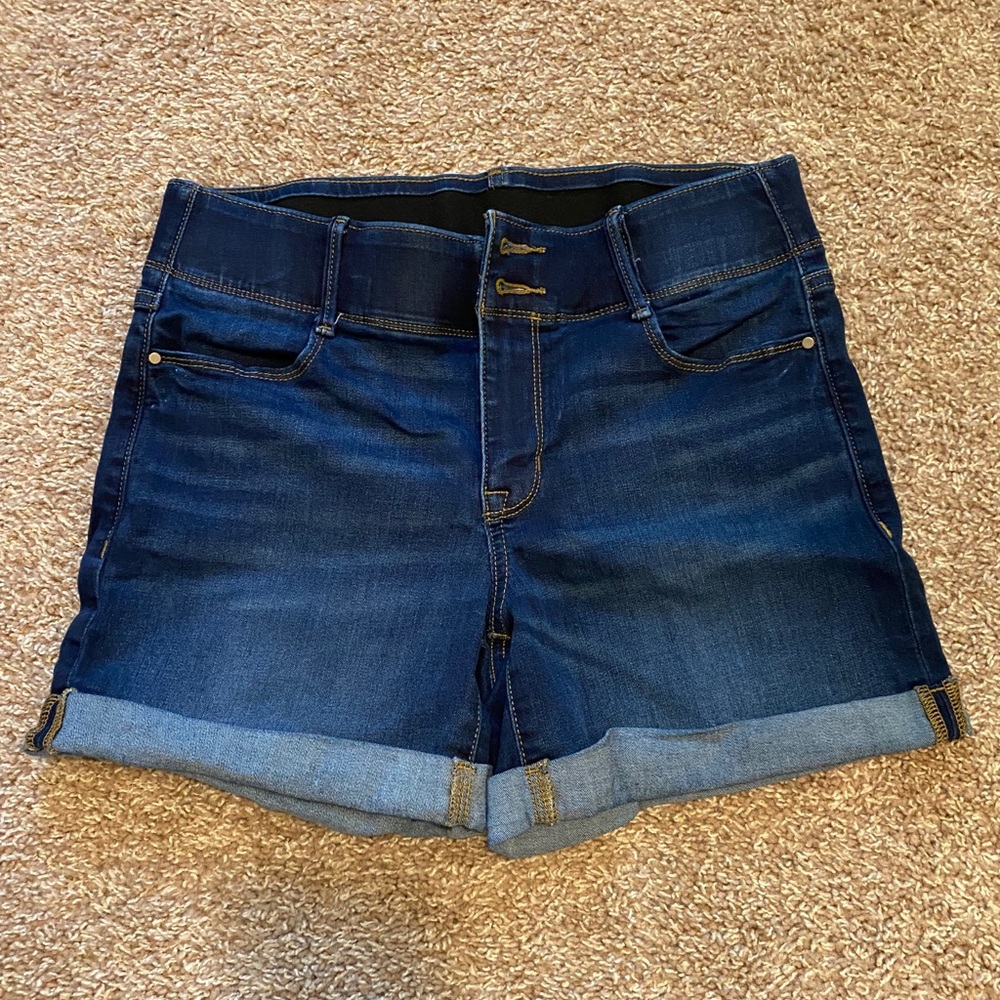 Apt 9 Jean Shorts with Slimming Waistband